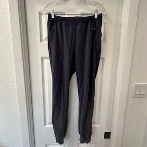 Lululemon Cropped Pants 8